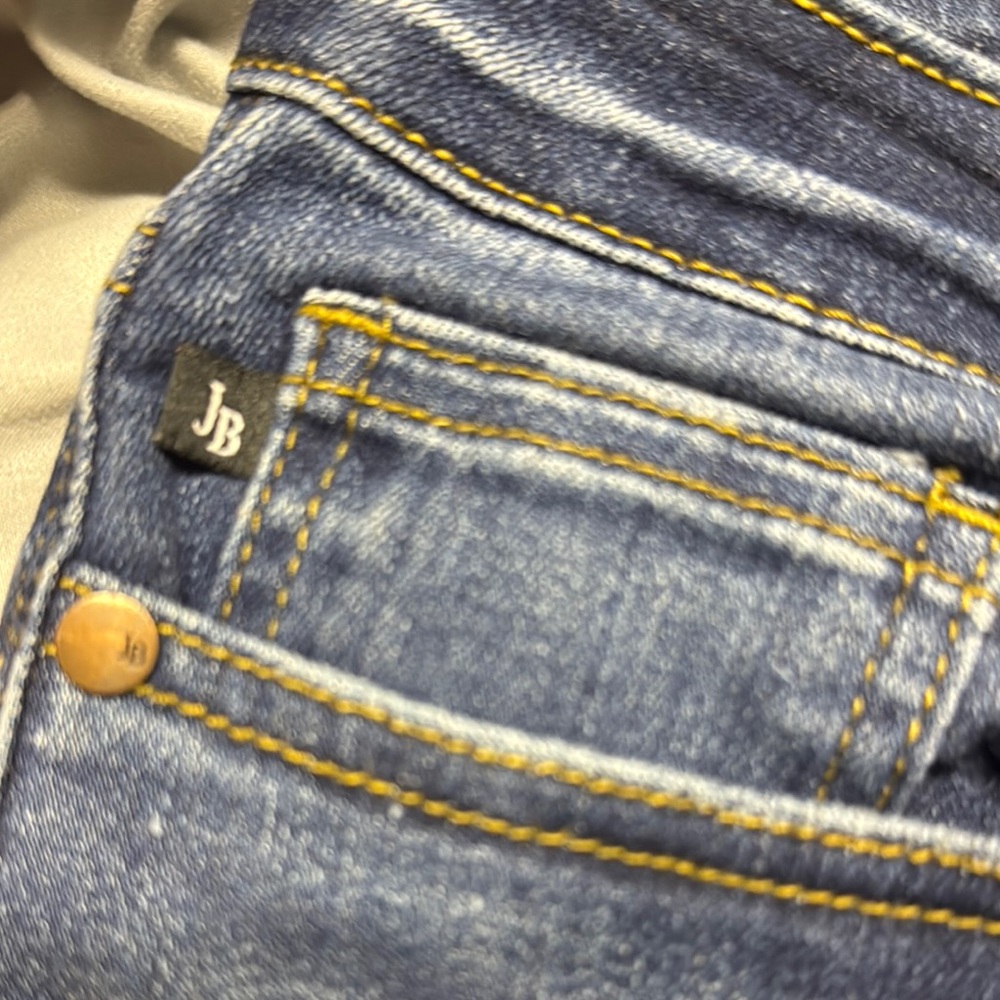 Judy Blue Jeans relaxed fit ankle - Picture 3 of 6